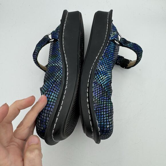 Alegria 'Freesia' Iridescent Blue Leather Clog Mules Women's Sz 39 - 8.5-9 US - Picture 4 of 10